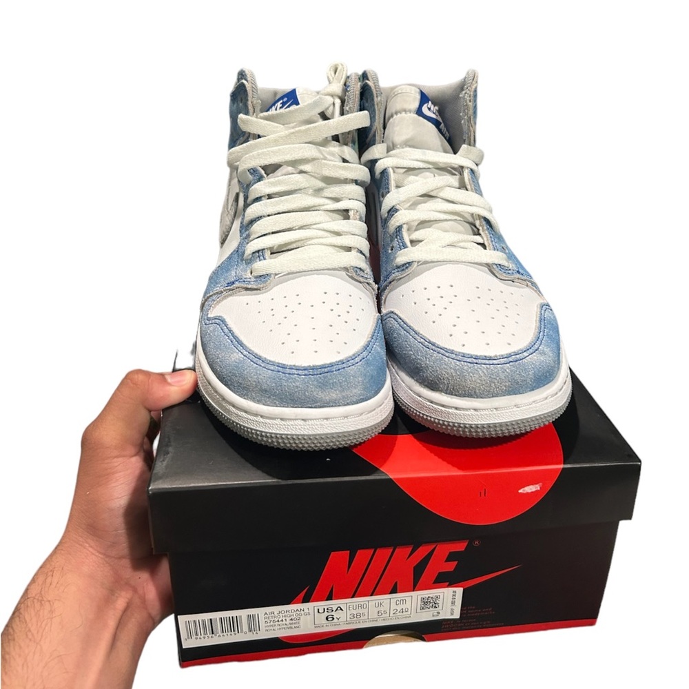 Air Jordan 1 hyper royal